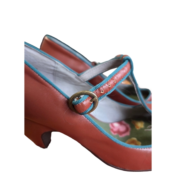 PINK Victoria's Secret Tan and Blue Heels - Picture 5 of 9